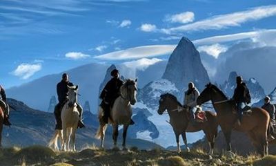 Chalten: Fitz Roy panoramic trekking with lunch and activities