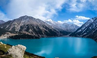 Big Almaty Lake by Car & Alma-Arasan Gorge Tour with Hotel Pickup