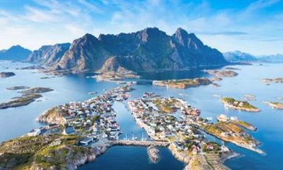 Ålesund Private 2-Hour Intro City Walk with Local Guide