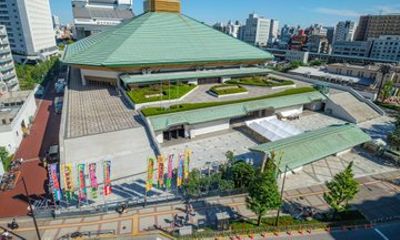 Tokyo Tomioka Shrine and Grand Sumo Tournament Private Tour