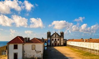 Sesimbra & Cape Espichel: Castle, Museums & Dinosaur Footprints