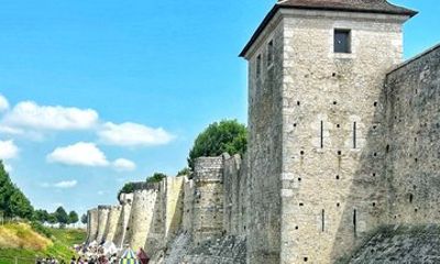 Provins Medieval City & Fontainbleau Palace with hotel pick up