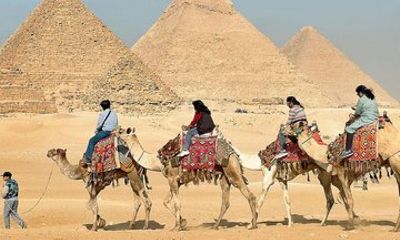 Giza Pyramids Express All Inclusive from Port Said