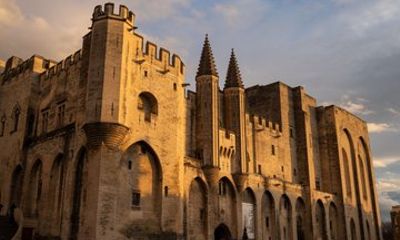 Avignon and Chateauneuf du Pape Private Wine Tour with Tasting