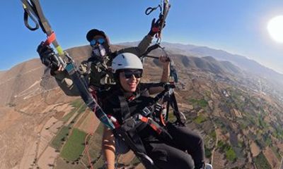 Arequipa Paragliding Flight over Mollebaya