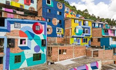 Medellín Constelaciones Street Art Tour and Viewpoint