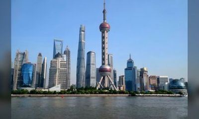 Shanghai Private Tour: Oriental Pearl Tower, Yu Garden & Bund