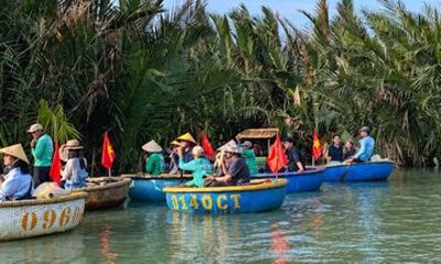 Explore Private Thu Bon River Sunset and BBQ Tour
