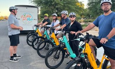 Celebrity Highlights E Bike Tour in Palm Springs