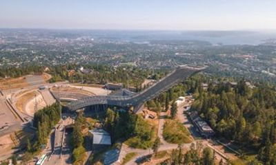 Holmenkollen Ski Museum and Vigeland Park Private Car Tour