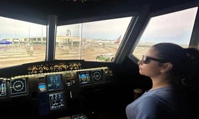 1 Hour Flight Simulator Experience in Toronto