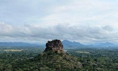 Colombo to Sigiriya and Dambulla Private Day Tour