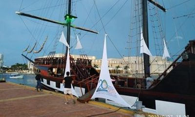 Tour through Bahia Cartagena on a Pirate Boat with Sunset and Music