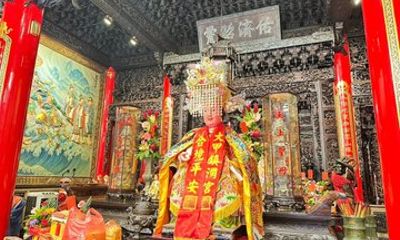 Dajia Mazu Temple Taichung Cultural Tour