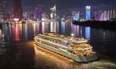 Saigon Night Experience Water Puppet Show and Dinner Cruise