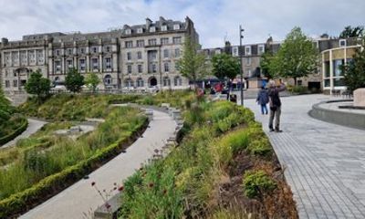 Ten Stories and Sights Tour of Aberdeen