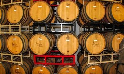 Urban Winery Cellar Tour with Wine Tasting in Kansas City