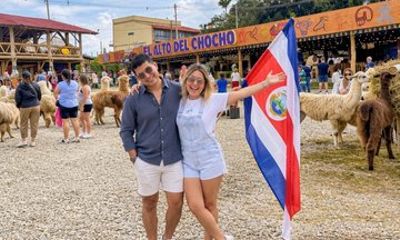 Guatapé Private Couples Photo Tour from Medellín