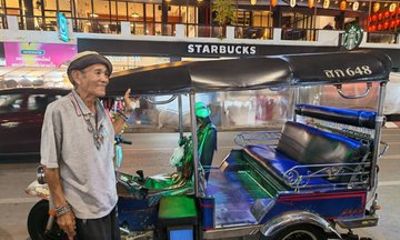 Small-Group Tuk-Tuk Street Food & Night Markets Tour, Chiang Mai