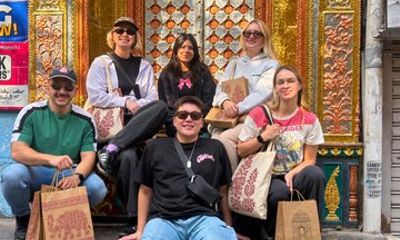 Delhi Private Customized Shopping Tour with Female Expert