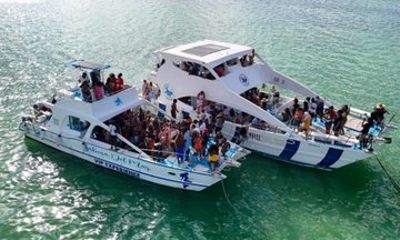 Punta Cana Hip Hop Party Boat – Open Bar, Adults Only & Live DJ