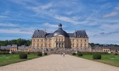 Royal France Tour Fontainebleau and Vaux le Vicomte