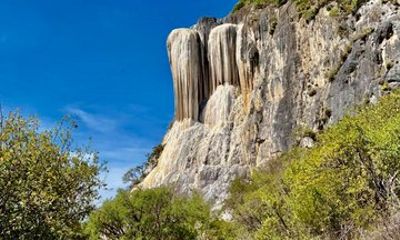 Private tour Oaxaca. Hierve el Agua and Mitla with Luis Ramirez