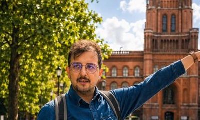 Berlin: Then and Now Walking Tour with Archive Photos
