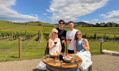 Private Yarra Valley Wine Tour from Melbourne with Winery Lunch
