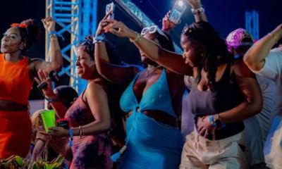 Accra Nightlife Tour: Bars, Clubs, Drinks, Music & Dancing