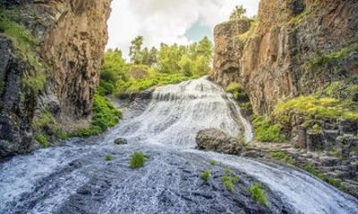 Jermuk Wine and Noravank Private Day Trip