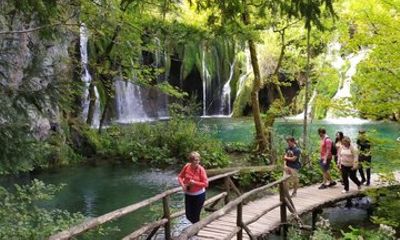 Private Day Trip to Plitvice Lakes National Park from Split