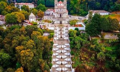 Braga: Private Tour with Bom Jesus & Sameiro and more!