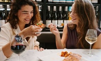 Dolce Vita Tour: Rome Food Experience in a Vintage eFiat 500