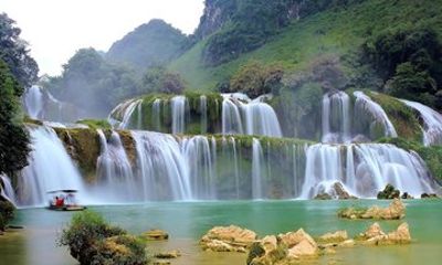 From Hanoi City to Ban Gioc Waterfall with Private Car