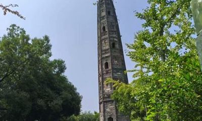 China Leaning Tower in Shanghai