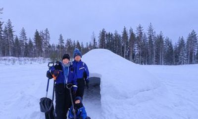 Build Your Own Snow Igloo – Arctic Overnight Experience