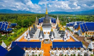 Chiang Mai Private Sticky Waterfalls and Wat Ban Den Tour