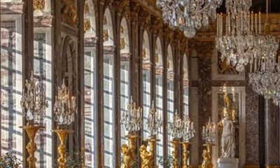 Versailles Private Driver Transport Round Trip from Paris Hotel