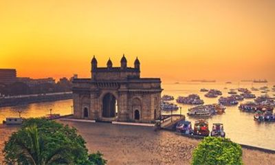 Mumbai Private City Tour with Heritage and Coastal Highlights