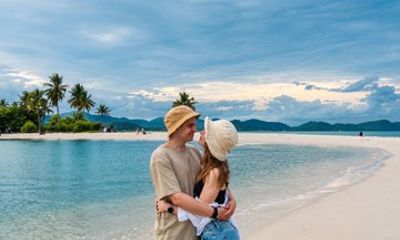 Phuket: Naka Islands and Koh Yao Yai Longtail Tour with Lunch