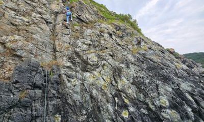 Climbing and rappelling in Ixtapa Zihuatanejo