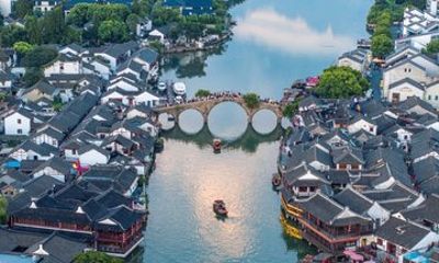 Private Cultural and Culinary Tour of Zhujiajiao Watertown