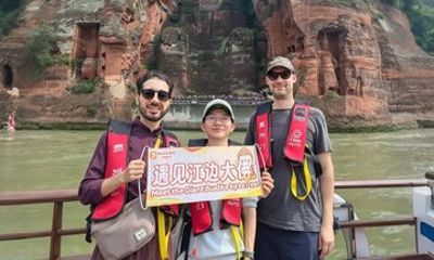 Chengdu Leshan Giant Buddha Small Group and Culture Tour