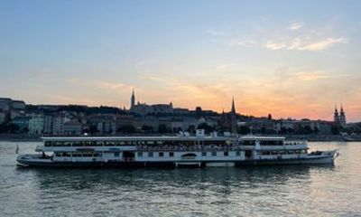 Sightseeing Cruise on the Danube