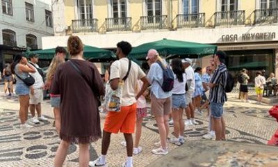 Lisbon Locals Walking Tour with Ferry and Local Lunch