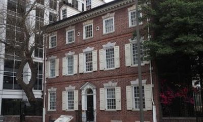 Dark Philly Adult Night Tour with Personalized Guide