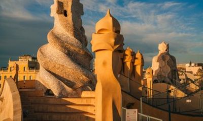 Barcelona La Pedrera Sunset Visit and Rooftop Experience Ticket