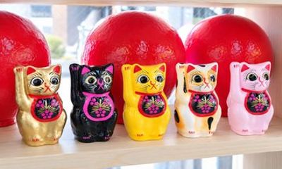 Paint Your Own Maneki-Neko Lucky Cat in Osaka