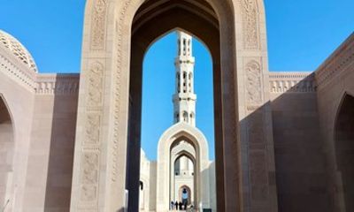 Authentic Muscat City Tour with Omani Guide and Local Tasting